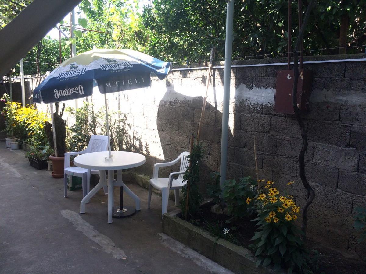 Batumi Guesthouse 28A Exterior photo