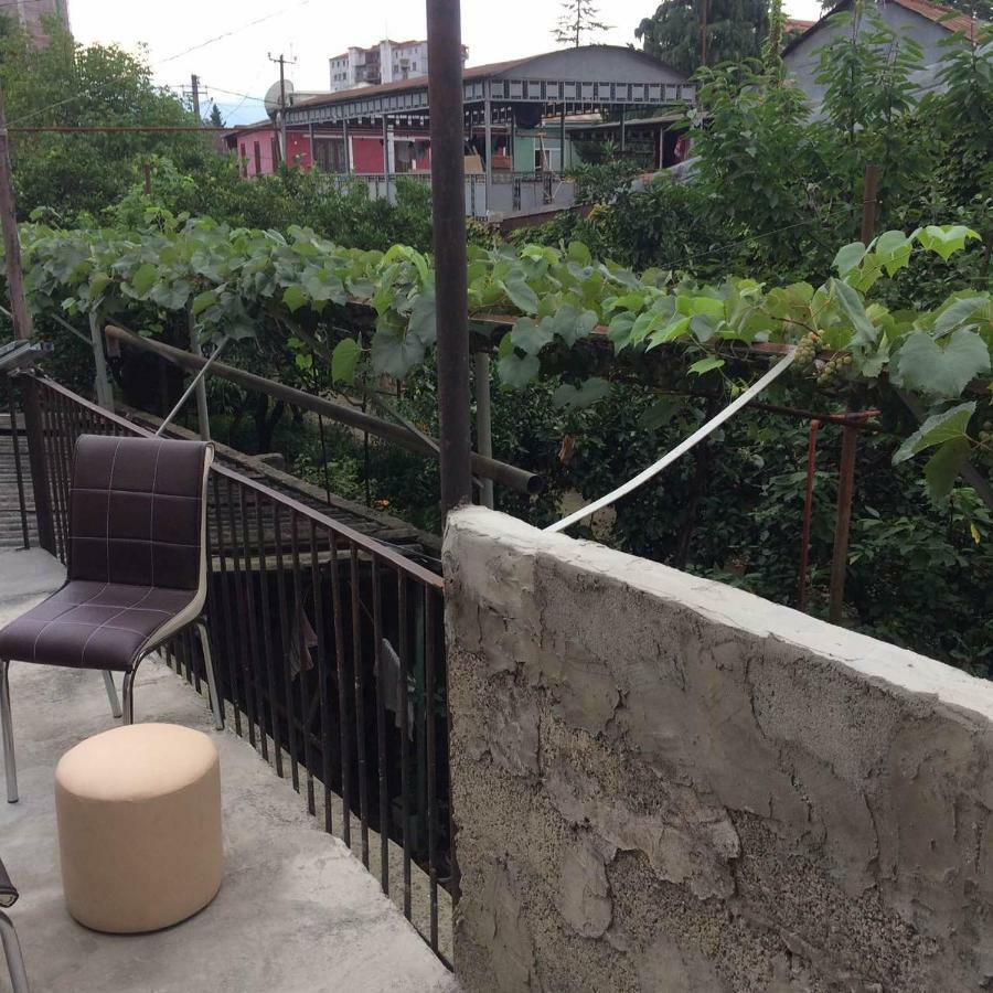 Batumi Guesthouse 28A Exterior photo